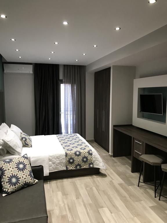 B. U. Luxury Apartments Asproválta Luaran gambar